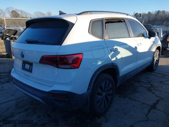 2024 Volkswagen Taos S with VIN 3VV5X7B21RM096774, listed as a IAAI auction lot 41400816 with 1 mi miles. Bid and sale history available at carsss.com. Image 4.