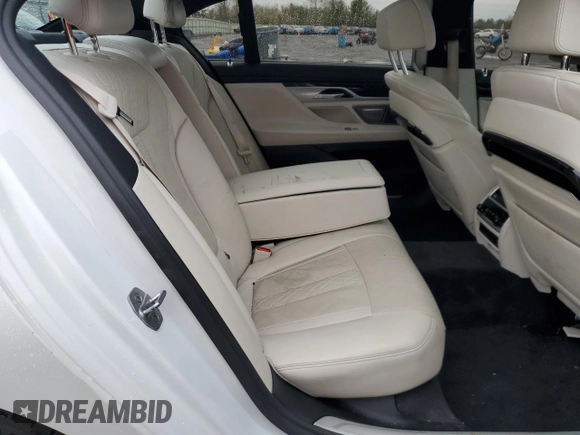 2021 BMW 7 Series 750i xDrive with VIN WBA7U2C06MCE49097, listed as a Copart auction lot 51900185 with 36,664 mi miles and Salvage title. Bid and sale history available at DreamBid. Image 10.