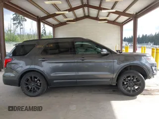 2017 Ford Explorer XLT с VIN 1FM5K8D87HGC06235, выставлен на аукционе IAAI как лот 42218384 с пробегом 191 635 миль миль и . История ставок и продаж доступна на DreamBid. Изображение 14.