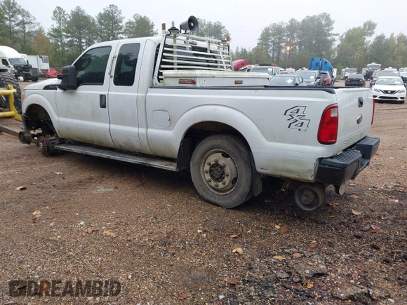 2011 Ford F-250 XL z VIN 1FT7X2B69BEA80380, wystawiony jako IAAI lot #40670990 z przebiegiem 328 503 mil mil oraz . Historia ofert i sprzedaży dostępna na DreamBid. Obrazek 3.