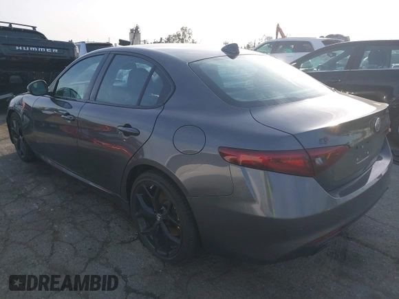 2019 Alfa Romeo Giulia z VIN ZARFAMAN2K7622544, wystawiony jako IAAI lot #41600030 z przebiegiem 37 045 mil mil oraz . Historia ofert i sprzedaży dostępna na DreamBid. Obrazek 3.