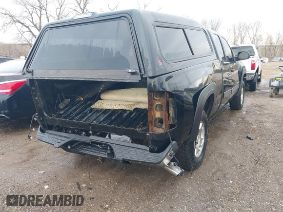 2011 Chevrolet Silverado 1500 LT with VIN 1GCRKSE34BZ243454, listed as a IAAI auction lot 41725020 with 206,372 mi miles and . Bid and sale history available at DreamBid. Image 4.