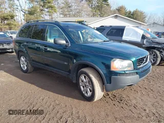 2004 Volvo XC90 with VIN YV1CZ59H641115883, listed as a IAAI auction lot 41643395 with 200,009 mi miles. Bid and sale history available at carsss.com. Image 1.