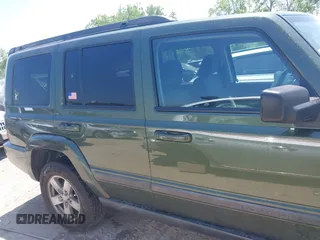 2008 Jeep Commander Sport z VIN 1J8HG48K88C232277, wystawiony jako IAAI lot #42582253 z przebiegiem 159 912 mil mil oraz . Historia ofert i sprzedaży dostępna na DreamBid. Obrazek 14.