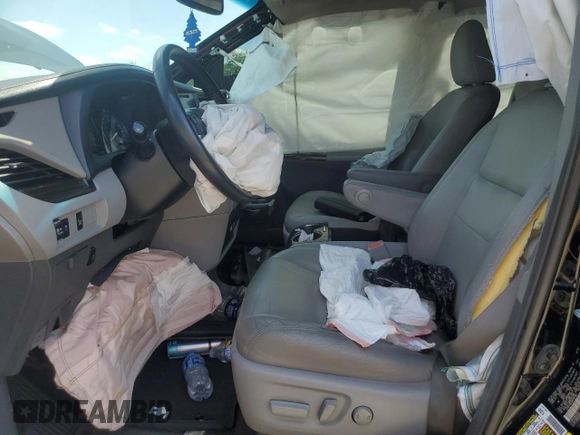2017 Toyota Sienna XLE Auto Access Seat with VIN 5TDYZ3DC3HS782169, listed as a Copart auction lot 57553375 with 133,679 mi miles and Salvage title. Bid and sale history available at DreamBid. Image 7.