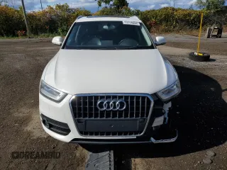 2015 Audi Q3 with VIN WA1EFEFS5FR009981, listed as a Copart auction lot 73714854 with 157,693 mi miles and Salvage title. Bid and sale history available at DreamBid. Image 5.