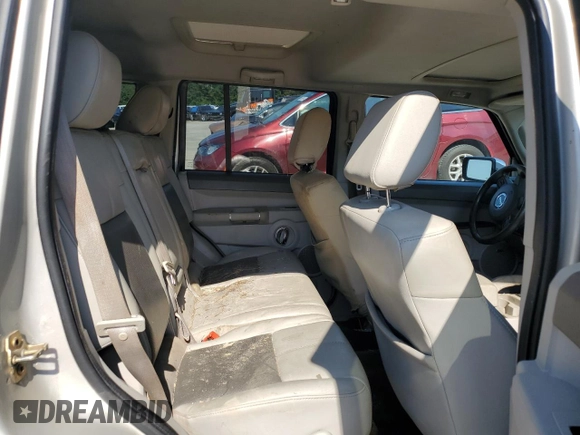 2007 Jeep Commander Limited with VIN 1J8HH58287C622524, listed as a Copart auction lot 67489244 with 237,661 mi miles and Salvage title. Bid and sale history available at DreamBid. Image 10.