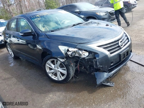 2015 Nissan Altima 2.5 S with VIN 1N4AL3AP0FC950106, listed as a IAAI auction lot 41800825 with 97,077 mi miles. Bid and sale history available at carsss.com. Image 1.