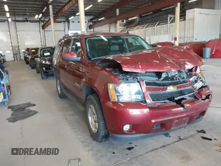 2008 Chevrolet Tahoe 3LT z VIN 1GNFK13058J136126, wystawiony jako IAAI lot #42073594 z przebiegiem 139 242 mil mil oraz . Historia ofert i sprzedaży dostępna na DreamBid. Obrazek 1.