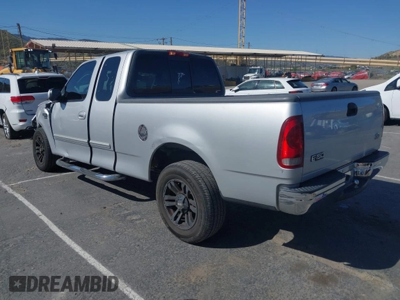 1999 Ford F-150 XL with VIN 1FTRX17L3XKB76368, listed as a IAAI auction lot 41959746 with Not Provided miles. Bid and sale history available at carsss.com. Image 3.
