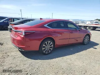 2019 Lexus ES with VIN JTHBZ1B18K2004510, listed as a Copart auction lot 52019105 with 97,090 mi miles and Salvage Title. Bid and sale history available at carsss.com. Image 3.