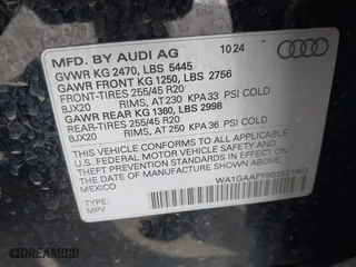 2025 Audi Q5 S line Premium with VIN WA1GAAFY9S2021963, listed as a IAAI auction lot 41840606 with 6,900 mi miles. Bid and sale history available at carsss.com. Image 9.