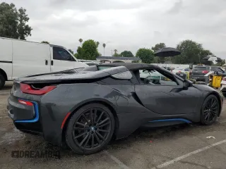 2019 BMW i8 z VIN WBY2Z6C57K7D00400, wystawiony jako Copart lot #63623433 z przebiegiem 4255 mil mil oraz . Historia ofert i sprzedaży dostępna na DreamBid. Obrazek 3.