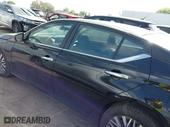 2024 Nissan Altima SV with VIN 1N4BL4DV3RN409614, listed as a IAAI auction lot 41970274 with 23,111 mi miles and . Bid and sale history available at DreamBid. Image 14.