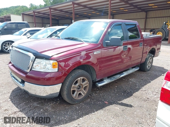 2005 Ford F-150 XLT z VIN 1FTRW12W15KC97658, wystawiony jako IAAI lot #42507791 z przebiegiem 303 492 mil mil oraz . Historia ofert i sprzedaży dostępna na DreamBid. Obrazek 2.