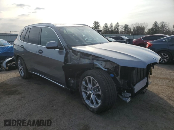 2025 BMW X5 xDrive40i with VIN 5UX23EU01S9Z44555, listed as a Copart auction lot 48656295 with 90 mi miles and Salvage Title. Bid and sale history available at carsss.com. Image 4.
