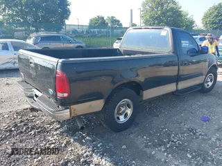 2000 Ford F-150 XL z VIN 1FTZF1723YNA11897, wystawiony jako IAAI lot #42806638 z przebiegiem Nie podano mil oraz . Historia ofert i sprzedaży dostępna na DreamBid. Obrazek 4.