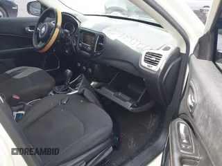 2018 Jeep Compass Sport with VIN 3C4NJCAB0JT124679, listed as a IAAI auction lot 42720262 with 119,267 mi miles and . Bid and sale history available at DreamBid. Image 5.
