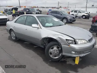 2000 Lexus ES 300 с VIN JT8BF28G7Y5093021, выставлен на аукционе IAAI как лот 42427386 с пробегом 134 897 миль миль и . История ставок и продаж доступна на DreamBid. Изображение 1.