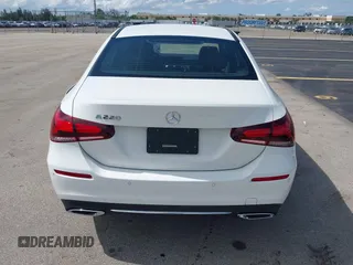 2020 Mercedes-Benz A 220 с VIN W1K3G4EB6LJ233590, выставлен на аукционе IAAI как лот 42556912 с пробегом 48 876 миль миль и . История ставок и продаж доступна на DreamBid. Изображение 16.
