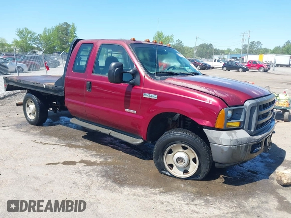 2005 Ford F-250 XL z VIN 1FTSX21P45EA18667, wystawiony jako IAAI lot #42117348 z przebiegiem 324 883 mil mil oraz . Historia ofert i sprzedaży dostępna na DreamBid. Obrazek 1.