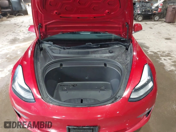 2020 Tesla Model 3 Standard Range Plus z VIN 5YJ3E1EA2LF705670, wystawiony jako IAAI lot #41572352 z przebiegiem 99 980 mil mil oraz . Historia ofert i sprzedaży dostępna na DreamBid. Obrazek 10.