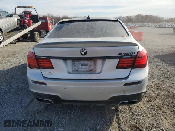 2013 BMW 7 Series 750i xDrive z VIN WBAYB6C53DD223796, wystawiony jako Copart lot #79402144 z przebiegiem 144 125 mil mil oraz Czysty tytuł • Clean title. Historia ofert i sprzedaży dostępna na DreamBid. Obrazek 6.