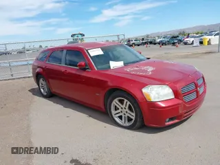 2006 Dodge Magnum R/T z VIN 2D8GV57256H203847, wystawiony jako IAAI lot #42062318 z przebiegiem 302 009 mil mil oraz . Historia ofert i sprzedaży dostępna na DreamBid. Obrazek 1.