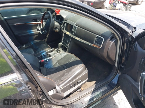 2011 Lincoln MKZ with VIN 3LNHL2GC5BR751471, listed as a IAAI auction lot 42199221 with 191,564 mi miles and . Bid and sale history available at DreamBid. Image 5.