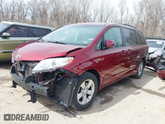 2011 Toyota Sienna LE AAS with VIN 5TDKK3DC7BS007097, listed as a IAAI auction lot 41802056 with 170,471 mi miles. Bid and sale history available at carsss.com. Image 18.