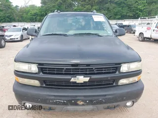 2005 Chevrolet Tahoe Police z VIN 1GNEC13Z15R249205, wystawiony jako IAAI lot #42209381 z przebiegiem 331 322 mil mil oraz . Historia ofert i sprzedaży dostępna na DreamBid. Obrazek 6.