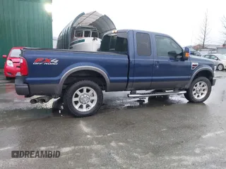 2008 Ford Super Duty F-250 SRW XL with VIN 1FTSX21R18EA25114, listed as a IAAI auction lot 41316509 with 102,261 mi miles. Bid and sale history available at carsss.com. Image 4.