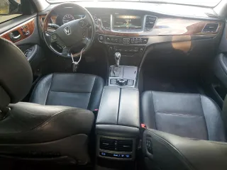 2016 Hyundai Equus Signature z VIN KMHGH4JHXGU106151, wystawiony jako Copart lot #65985024 z przebiegiem 92 629 mil mil oraz Szkody całkowita. Historia ofert i sprzedaży dostępna na DreamBid. Obrazek 8.
