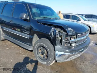 2002 Chevrolet Tahoe LT with VIN 1GNEC13Z02R203361, listed as a IAAI auction lot 41580885 with 349,050 mi miles. Bid and sale history available at carsss.com. Image 6.