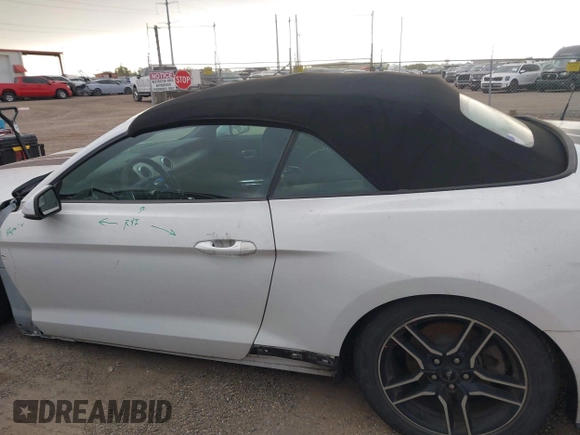 2020 Ford Mustang EcoBoost z VIN 1FATP8UH4L5120002, wystawiony jako IAAI lot #41977618 z przebiegiem 63 570 mil mil oraz . Historia ofert i sprzedaży dostępna na DreamBid. Obrazek 15.