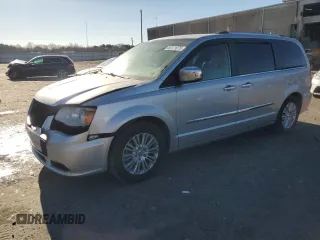 2012 Chrysler Town & Country Limited z VIN 2C4RC1GG9CR339597, wystawiony jako Copart lot #50121075 z przebiegiem 151 176 mil mil oraz Szkoda całkowita • Salvage title. Historia ofert i sprzedaży dostępna na DreamBid. Obrazek 1.