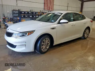 2017 Kia Optima LX z VIN 5XXGT4L38HG171088, wystawiony jako Copart lot #57873665 z przebiegiem 121 626 mil mil oraz Czysty tytuł • Clean title. Historia ofert i sprzedaży dostępna na DreamBid. Obrazek 1.