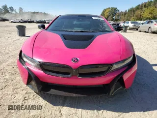 2015 BMW i8 with VIN WBY2Z2C5XFV674362, listed as a Copart auction lot 77100464 with 67,061 mi miles and Clean Title. Bid and sale history available at carsss.com. Image 5.