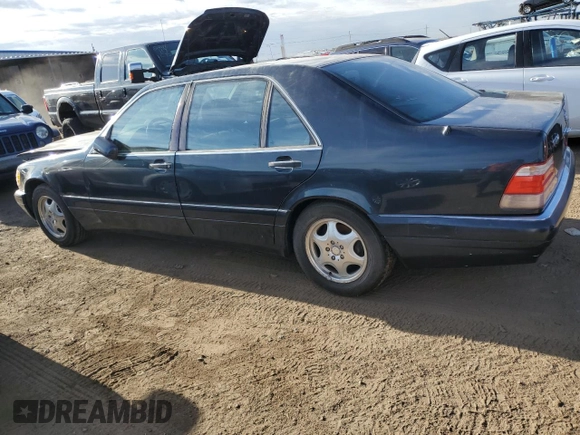 1999 Mercedes-Benz S 320/430/500 z VIN WDBGA33G6XA407104, wystawiony jako Copart lot #69530574 z przebiegiem Nie podano mil oraz Czysty tytuł • Clean title. Historia ofert i sprzedaży dostępna na DreamBid. Obrazek 2.