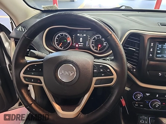 2017 Jeep Cherokee Altitude с VIN 1C4PJLABXHW654364, выставлен на аукционе IAAI как лот 42723300 с пробегом 107 408 миль миль и . История ставок и продаж доступна на DreamBid. Изображение 20.