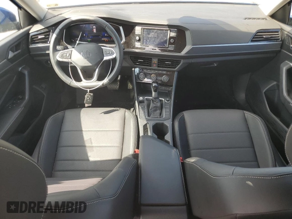 2024 Volkswagen Jetta SE with VIN 3VWEM7BU5RM095018, listed as a Copart auction lot 63504035 with 15,690 mi miles and Salvage title. Bid and sale history available at DreamBid. Image 8.