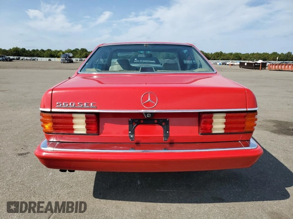 1988 MERCEDES-BENZ 560-CLASS SEC with VIN WDBCA45D0JA390136, listed as a Copart auction lot 72028444 with 226,316 mi miles and Clean Title. Bid and sale history available at DreamBid. Image 6.