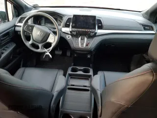 2024 Honda Odyssey Sport with VIN 5FNRL6H74RB070621, listed as a Copart auction lot 82779044 with 1,025 mi miles and Salvage Title. Bid and sale history available at DreamBid. Image 8.