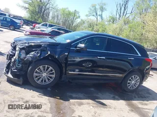 2017 Cadillac XT5 Luxury FWD z VIN 1GYKNBRS7HZ227732, wystawiony jako IAAI lot #42035099 z przebiegiem 76 260 mil mil oraz . Historia ofert i sprzedaży dostępna na DreamBid. Obrazek 14.