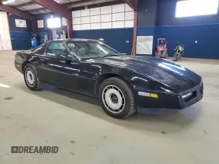 1984 Chevrolet Corvette z VIN 1G1AY0785E5109016, wystawiony jako Copart lot #47923275 z przebiegiem 118 973 mil mil oraz Czysty tytuł • Clean title. Historia ofert i sprzedaży dostępna na DreamBid. Obrazek 4.