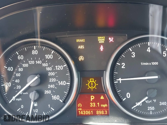 2010 BMW 3 Series z VIN WBAWV5C56AP081978, wystawiony jako IAAI lot #42170650 z przebiegiem 143 061 mil mil oraz . Historia ofert i sprzedaży dostępna na DreamBid. Obrazek 7.