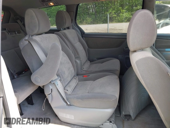 2010 Toyota Sienna CE with VIN 5TDKK4CC5AS301619, listed as a IAAI auction lot 42190040 with 177,118 mi miles and . Bid and sale history available at DreamBid. Image 8.