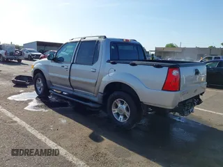 2003 Ford Explorer Sport Trac XLS z VIN 1FMZU77E13UC70465, wystawiony jako IAAI lot #42079056 z przebiegiem 123 046 mil mil oraz . Historia ofert i sprzedaży dostępna na DreamBid. Obrazek 3.