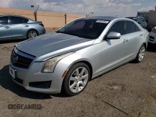 2014 Cadillac ATS Standard RWD z VIN 1G6AA5RA8E0169297, wystawiony jako Copart lot #64084264 z przebiegiem 102 484 mil mil oraz Tytuł czysty. Historia ofert i sprzedaży dostępna na DreamBid. Obrazek 1.