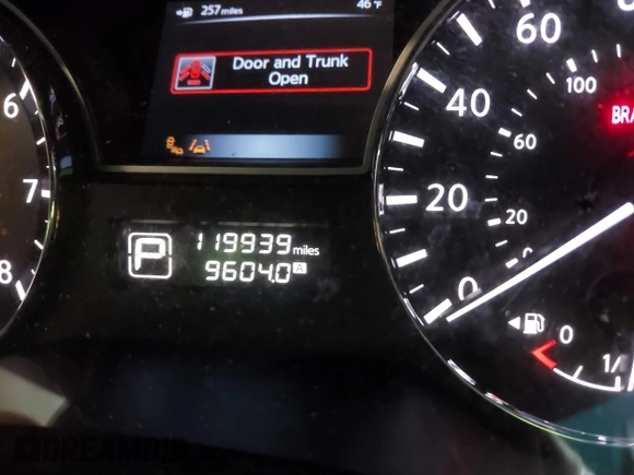 2013 Nissan Altima SL z VIN 1N4BL3AP0DN471979, wystawiony jako IAAI lot #41326964 z przebiegiem 119 939 mil mil oraz . Historia ofert i sprzedaży dostępna na DreamBid. Obrazek 15.